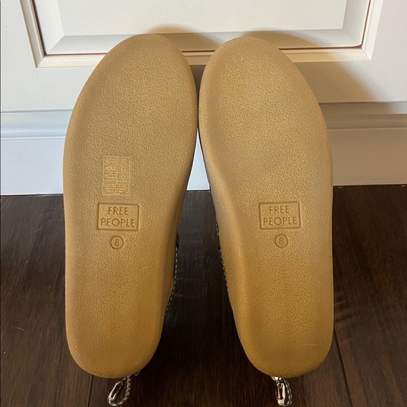 NWT Free People Snowdrop Genuine Shearling Boot - Picture 7 of 9